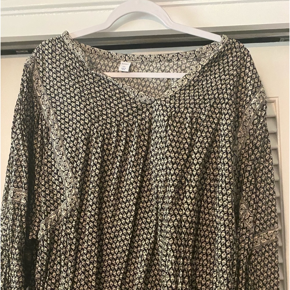 Old Navy Plus Size Top - smoke free home